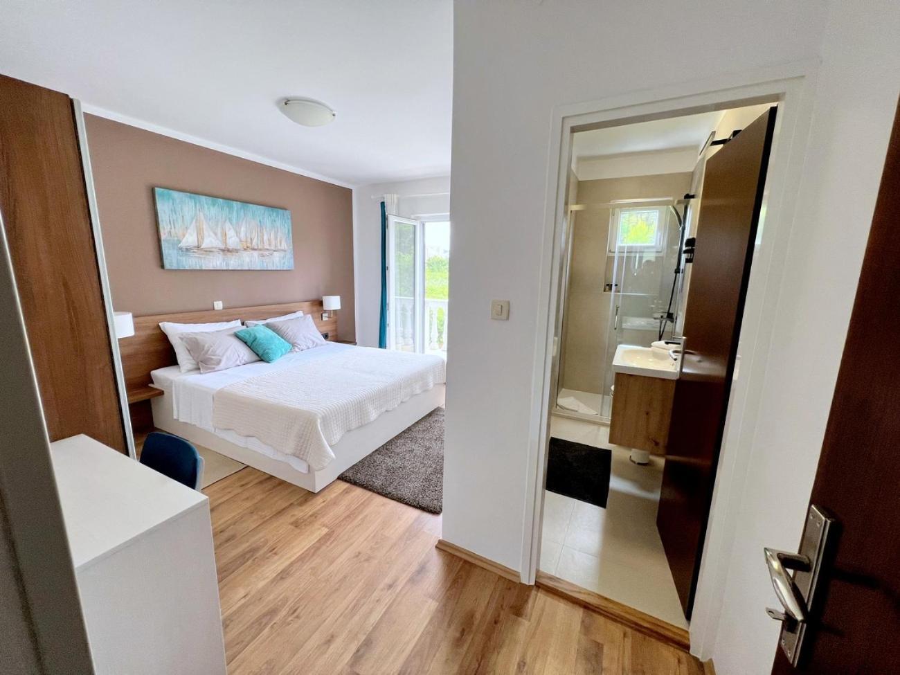 Muntidor Apartment *