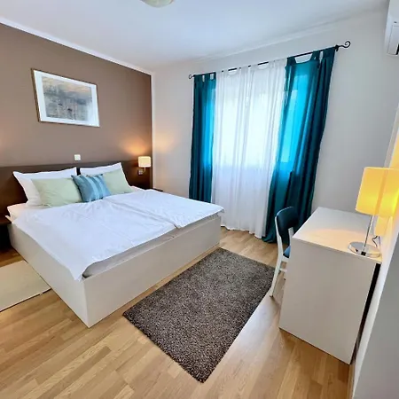 Apartments Muntidor Palit Exterior photo